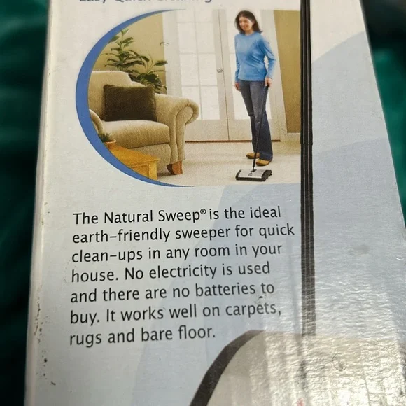 Natural Sweep® Carpet & Floor Manual Sweeper new in box - Picture 4 of 4